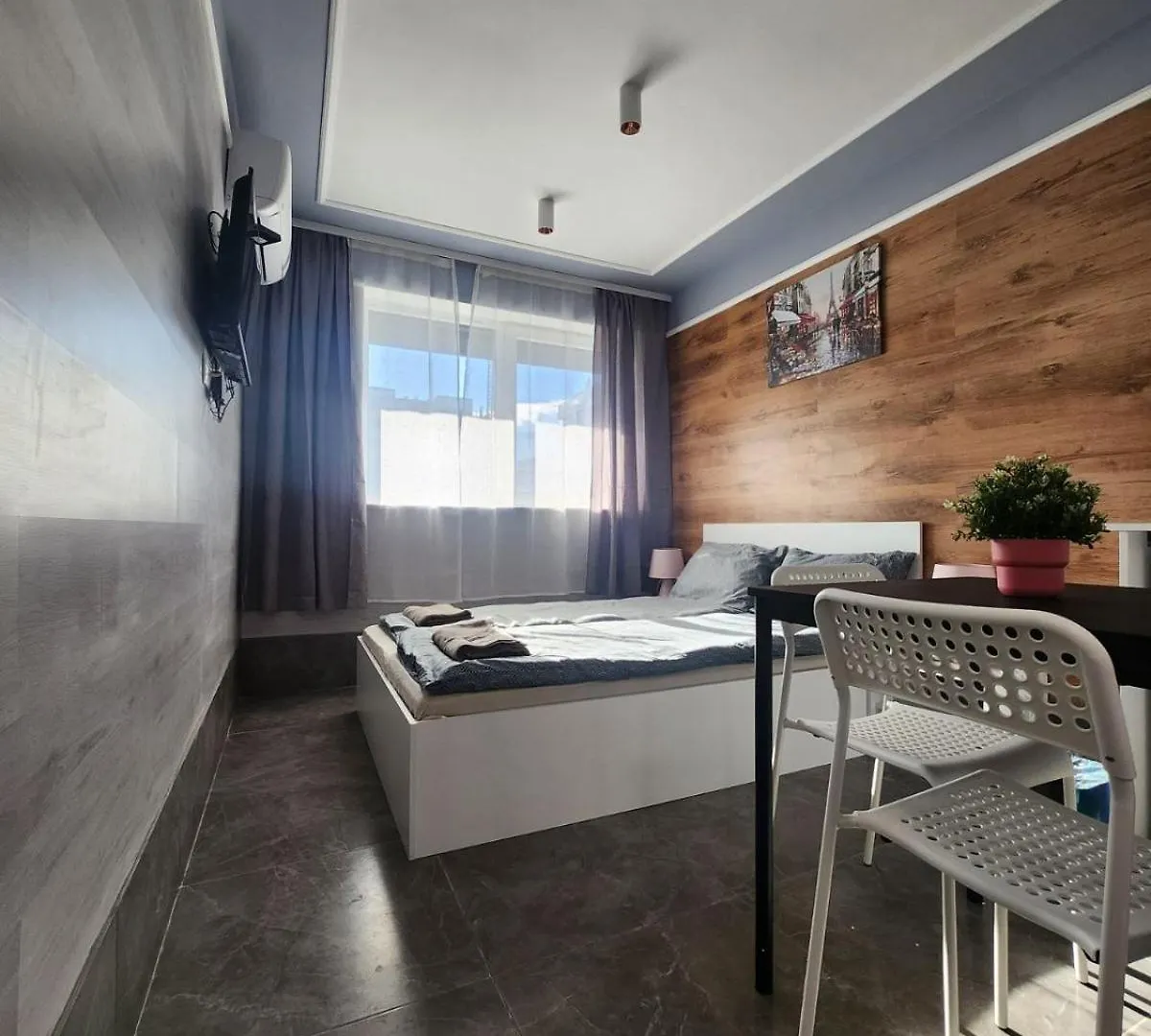 Continental Studios 5 Sofia Apartment