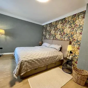 Luxury 2 Bedroom Apartamento