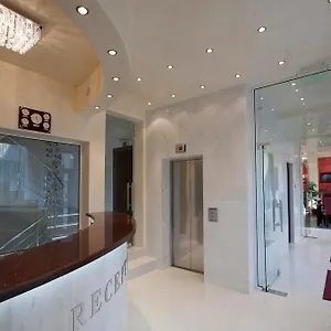 Aris Hotel