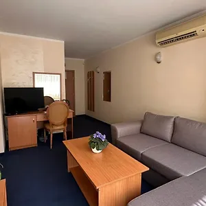 3* Ξενοδοχείο Plaza
