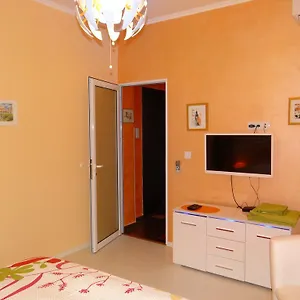 Apartment Orange Flower 1, Sofia