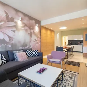  Apartment Vitosha Blvd Luxury 2-Bedroom, 2-Bathroom With Balcony